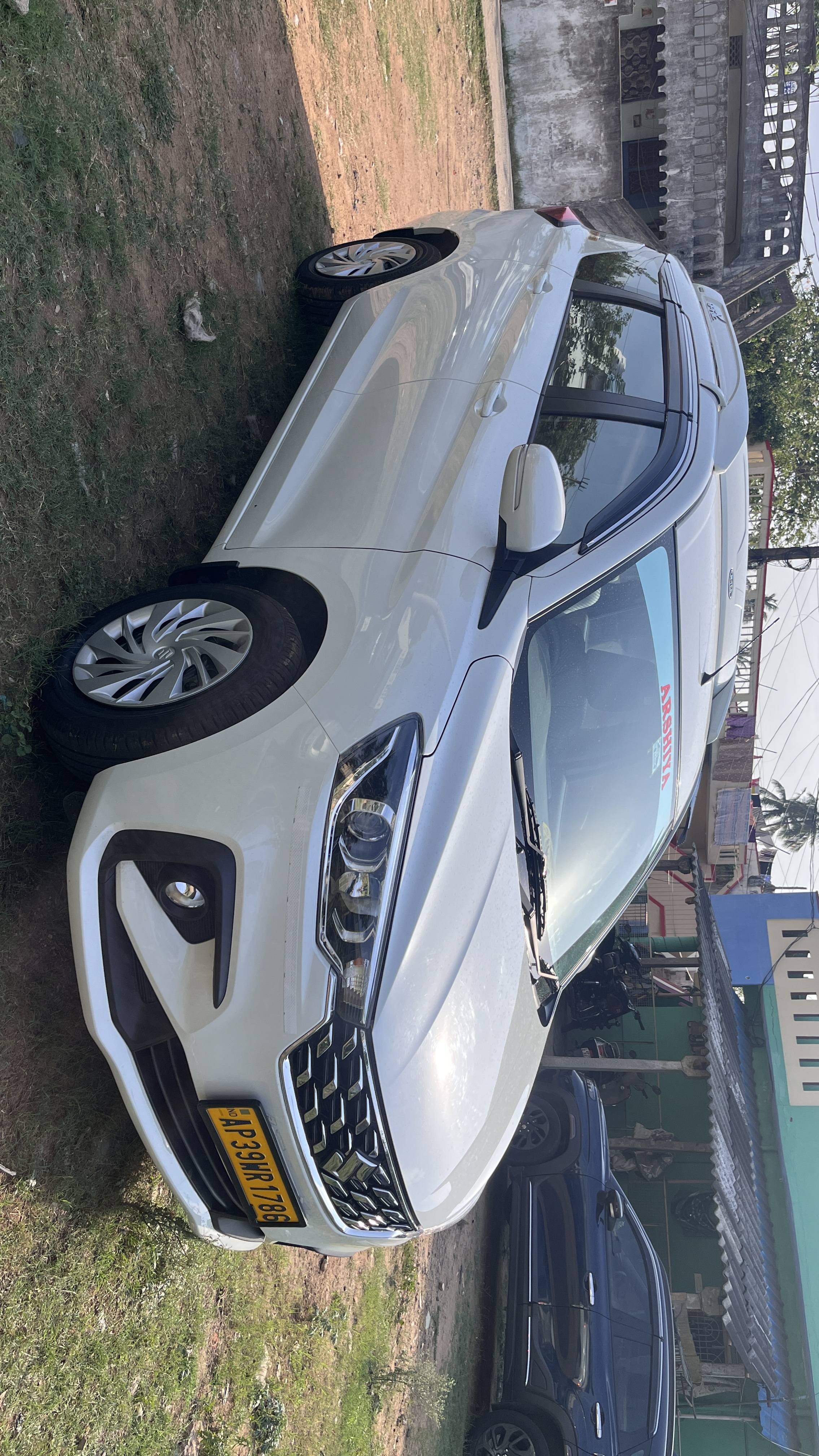 Vehicle Image 9-0