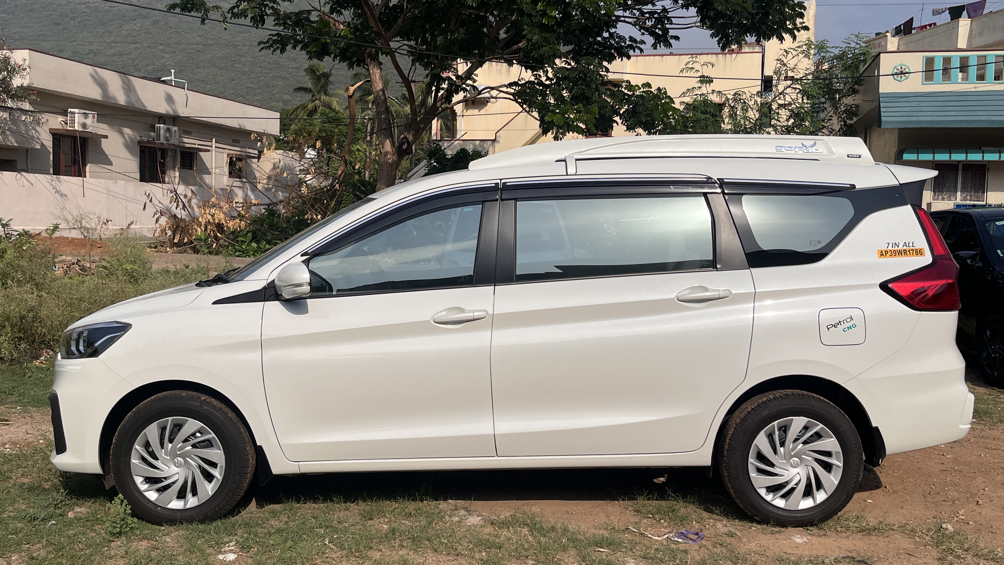 Vehicle Image 9-4